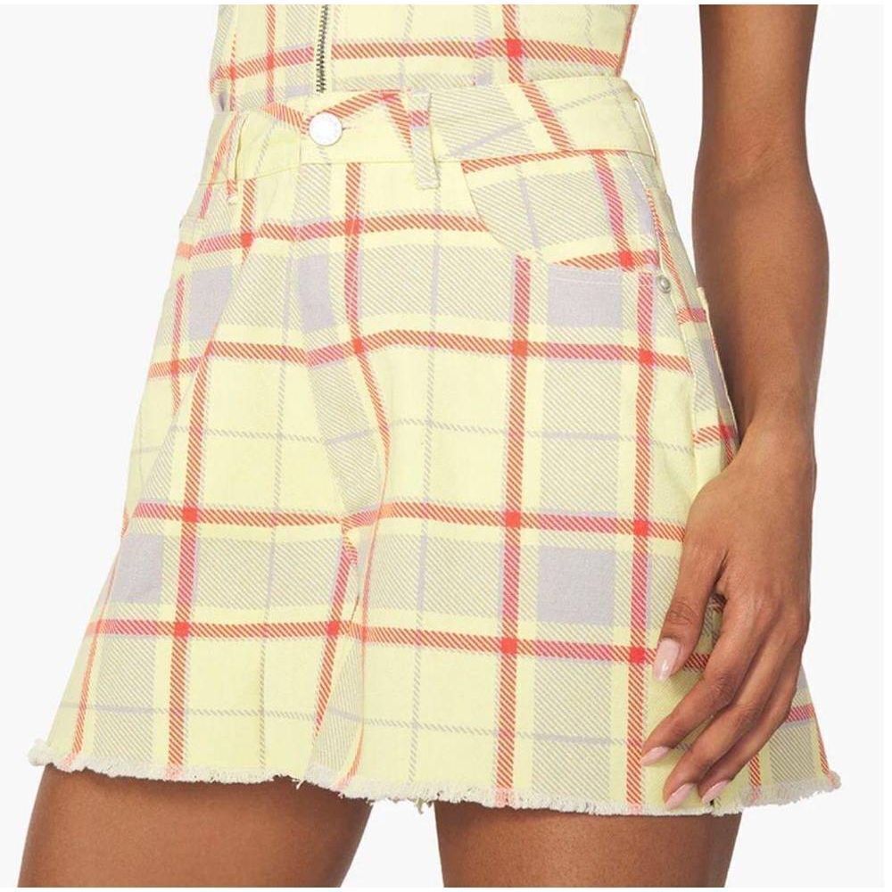 WeWoreWhat Boyfriend Denim Short in Pale Yellow Plaid Size 24